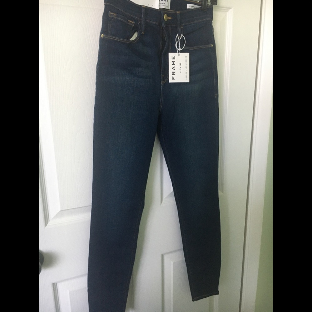Frame women’s jeans in size 26 . Brand new